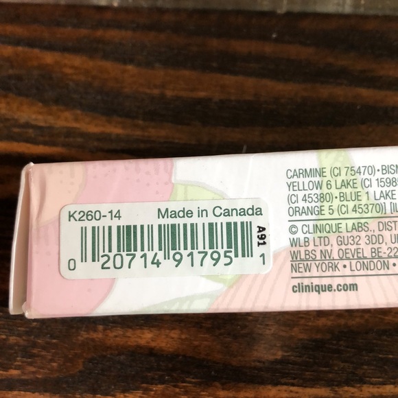 New Clinique Pop Splash Lip Gloss + Hydration in shade Fruity Pop Full size - Picture 4 of 5